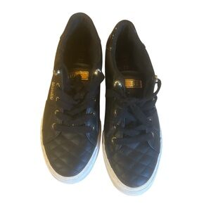 GUESS Women’s LOVEN Black and Gold lace up sneakers Size 7.5M